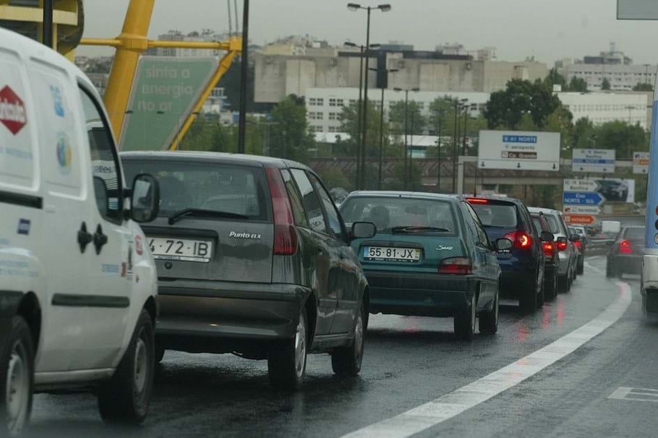 Mercado automóvel caiu 41,2% em Portugal nos primeiros oito meses do ano
