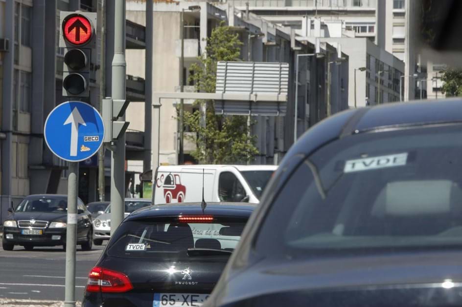 Lisboa e Porto já têm mais motoristas de TVDE do que taxistas