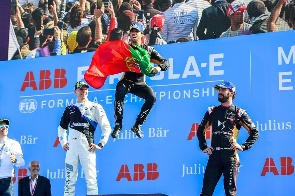 Fórmula E. Félix da Costa vence em Marrocos e é líder do Mundial