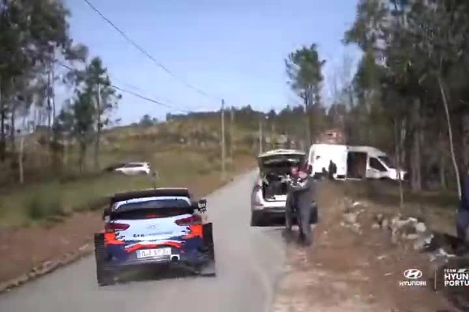 Miguel Oliveira apanhou boleia de Dani Sordo num Hyundai i20 WRC