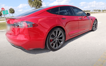Tesla imita chita: Model S Performance chega aos 100 km/h em 2,5 segundos