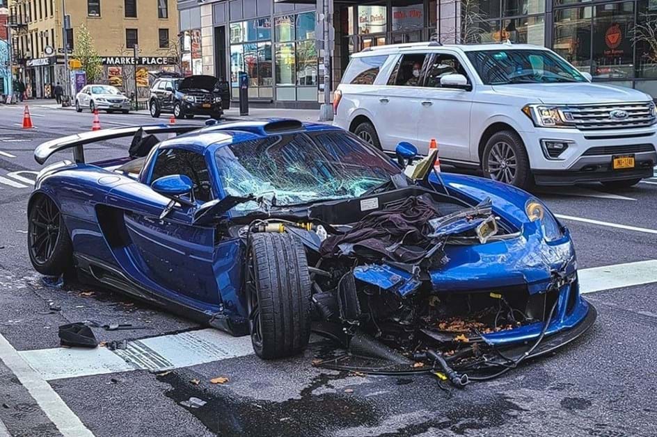 Condutor de Mirage GT espatifado tem longo historial de acidentes