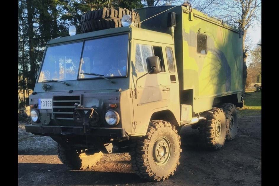 Por 13 mil euros esta autocaravana militar pode ser sua