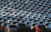 Vendas automóveis afundam 85% na maior quebra de sempre