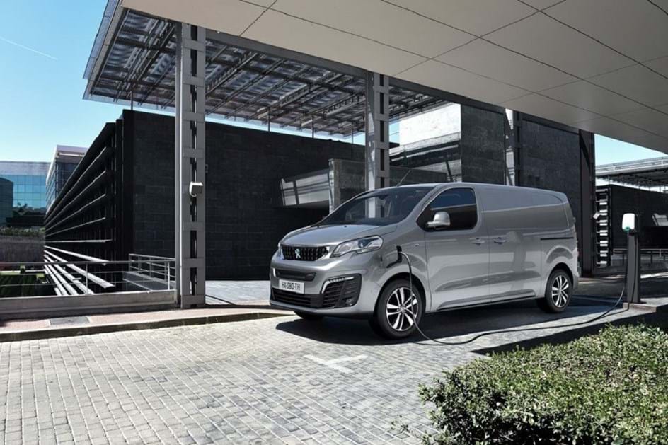 Peugeot alarga oferta comercial com e-Expert 100% eléctrico
