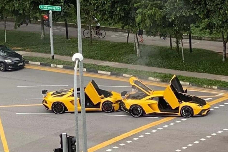 Lamborghini Aventador S choca contra “irmão” gémeo