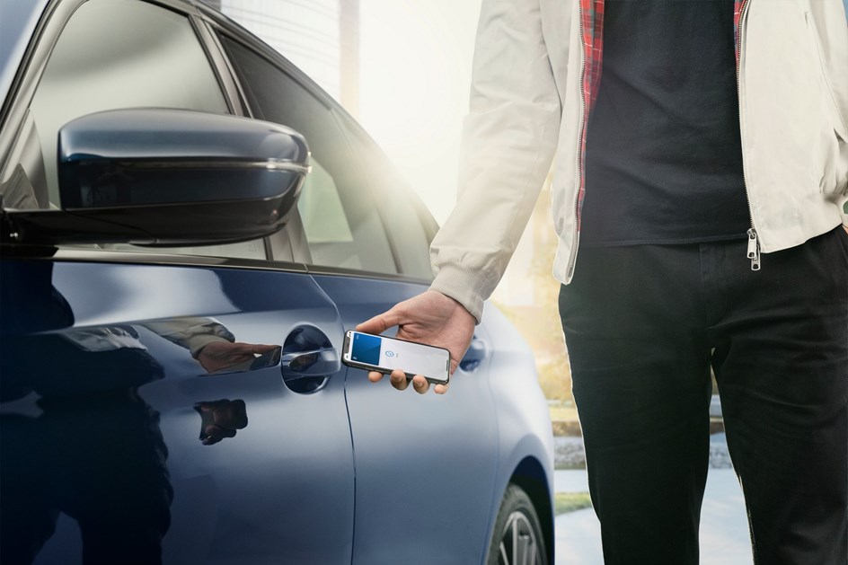 Digital Key: Vai poder abrir e ligar o seu BMW com o iPhone e com o Apple Watch