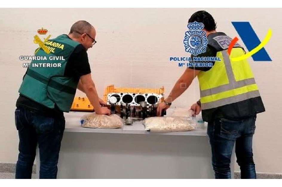 Polícia espanhola apanha dez quilos de cocaína em motor automóvel