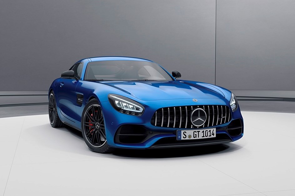 Versão base do Mercedes-AMG GT foi renovada e já tem preços