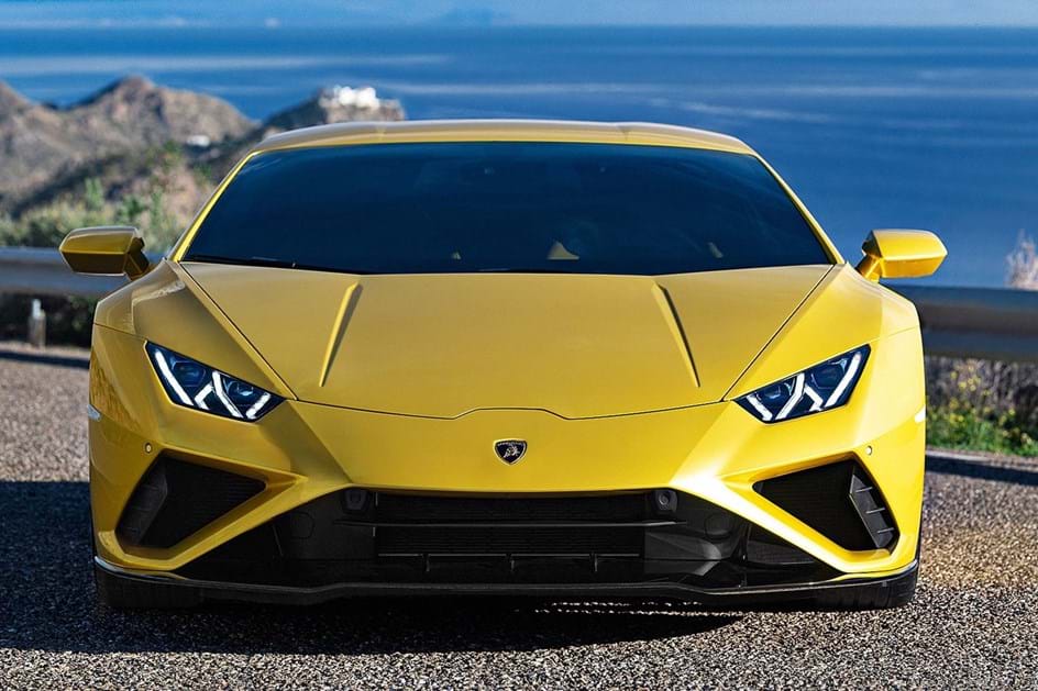 Empresário detido por ter comprado Lamborghini com dinheiro das ajudas do coronavírus