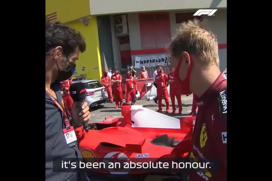 Filho de Schumacher celebra 1000 corridas da Ferrari com F2004 do pai