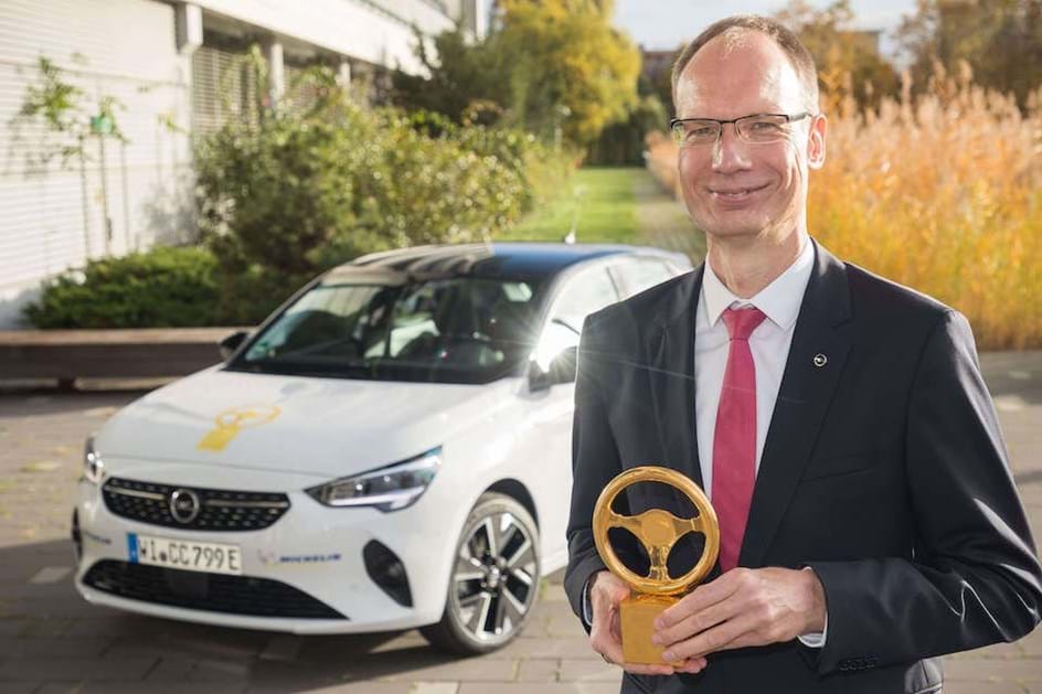 Opel Corsa-e vence o prestigiado "Volante de Ouro"