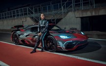 Lewis Hamilton faz "horas extra" no Mercedes-AMG Project One