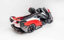 McLaren Sabre já está nas redes sociais: tem 835 cv e bate nos 351 km/hora