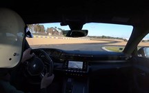 Peugeot 508 PSE testado em total aceleração no circuito da Bugatti