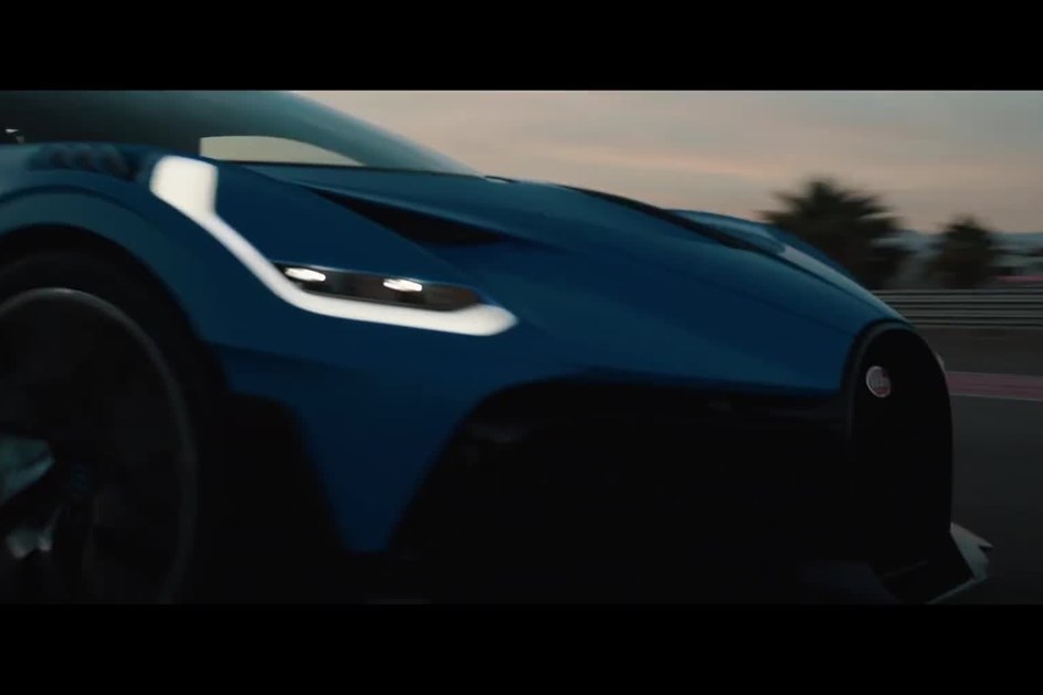 Três Bugatti Divo já estão na Califórnia: veja-os em acção!