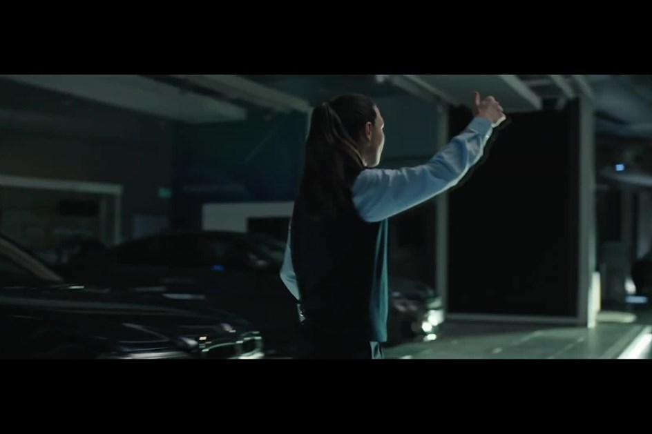 'Sai daqui para fora!': o vídeo que põe BMW Série 7 contra BMW iX