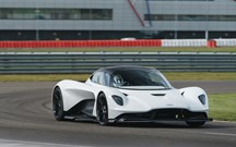Aston Martin Valhalla troca V6 por V8 híbrido da AMG