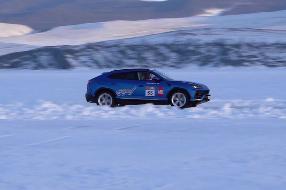 Lamborghini Urus: novo recorde de velocidade sobre o gelo