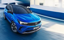 Opel Grandland renova-se com estética Vizor