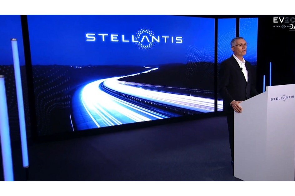 Rumo à electrificação total: Stellantis investe 30 mil milhões de euros