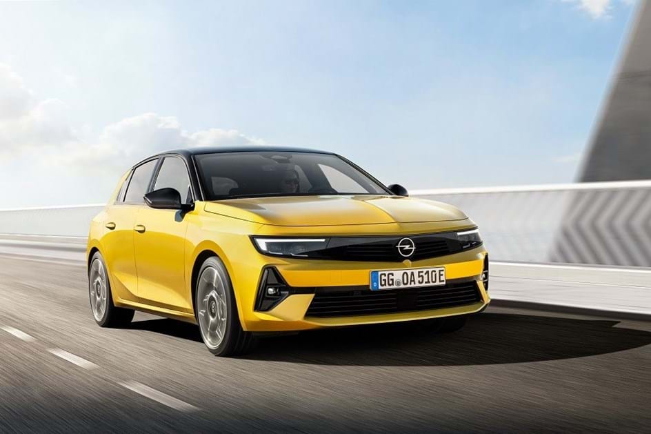 Novo Opel Astra: visual atrevido e estreia na electrificação