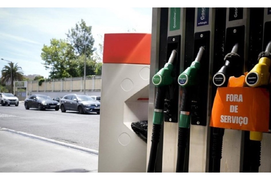Gasolina sobe e gasóleo estabiliza na segunda-feira