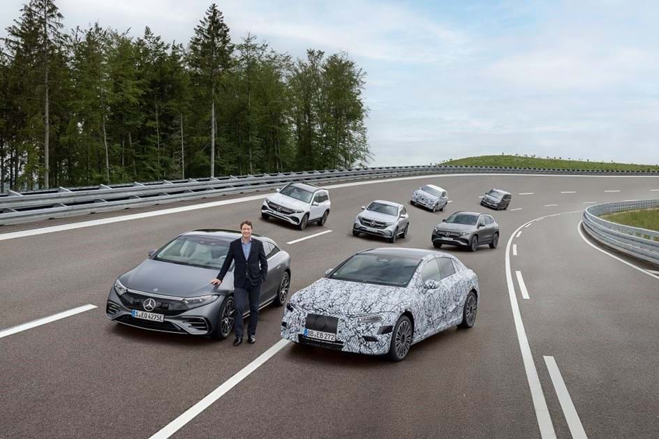 Mercedes mais eléctrica: oito giga fábricas para produzir baterias 