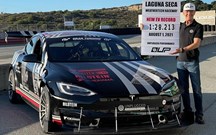 Tesla Model S Plaid bate Porsche 911 GT2 RS em Laguna Seca