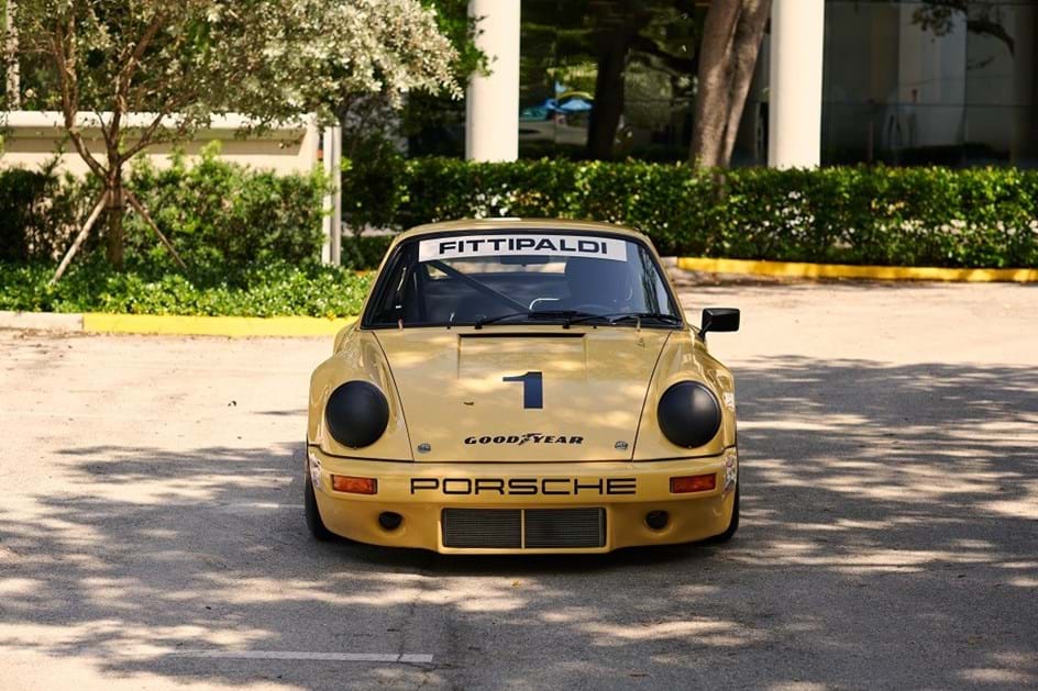 Porsche 911 que foi de Fittipaldi e Pablo Escobar em leilão