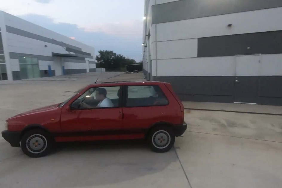 Fiat Uno Turbo comprado em Portugal supera 14 mil euros nos EUA