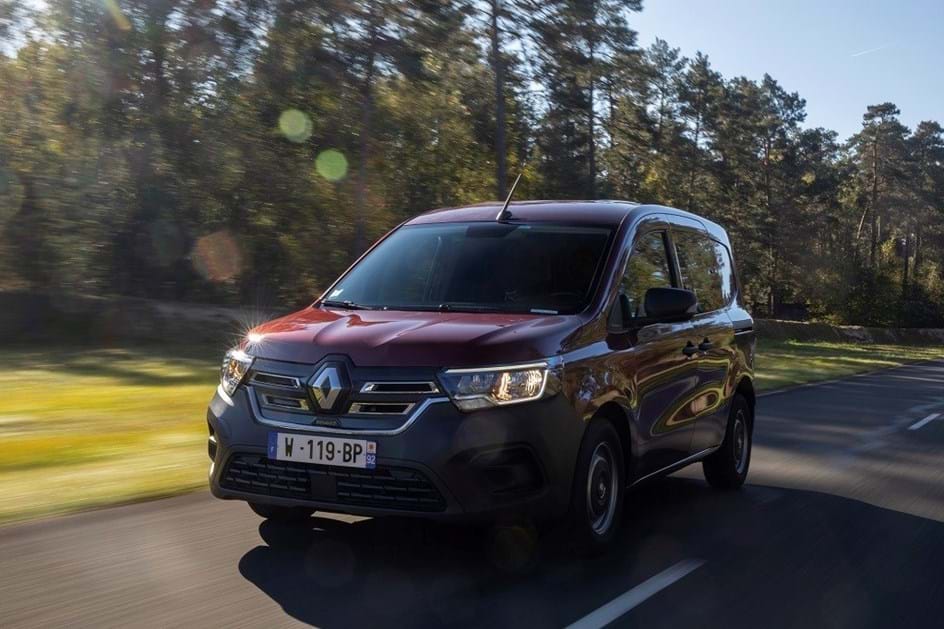 Renault Kangoo Van E-Tech eléctrico à venda em Abril