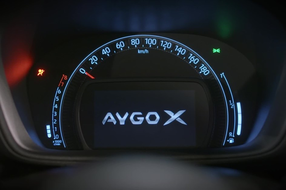 Toyota Aygo X: visual divertido e poupado nos consumos