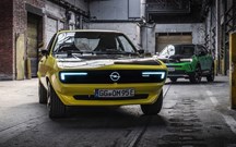 Opel despede-se de 2021 em modo electrizante
