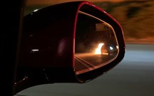 Nissan 370Z pega fogo em disputa com Tesla Model S Plaid