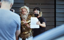 Super Bowl: Arnold Schwarzenegger é Zeus no anúncio do BMW iX