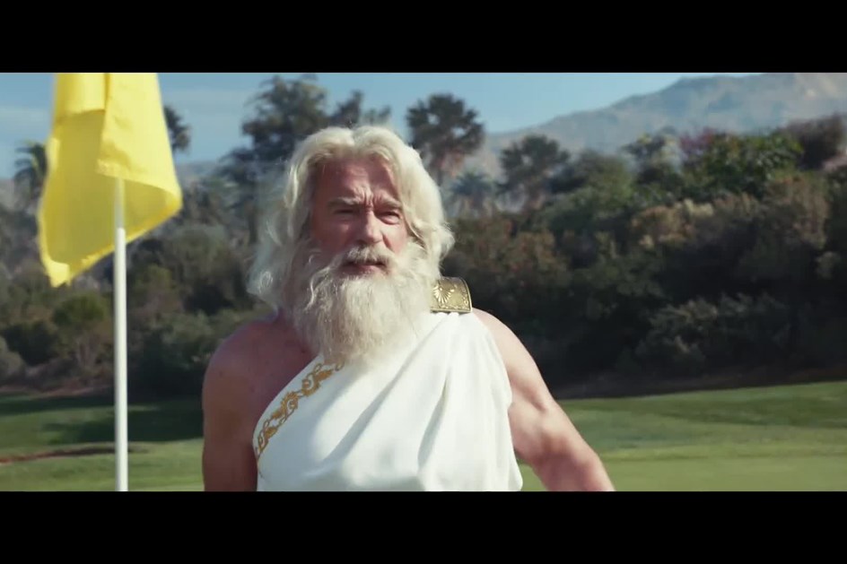 Super Bowl: Arnold Schwarzenegger é Zeus no anúncio do BMW iX