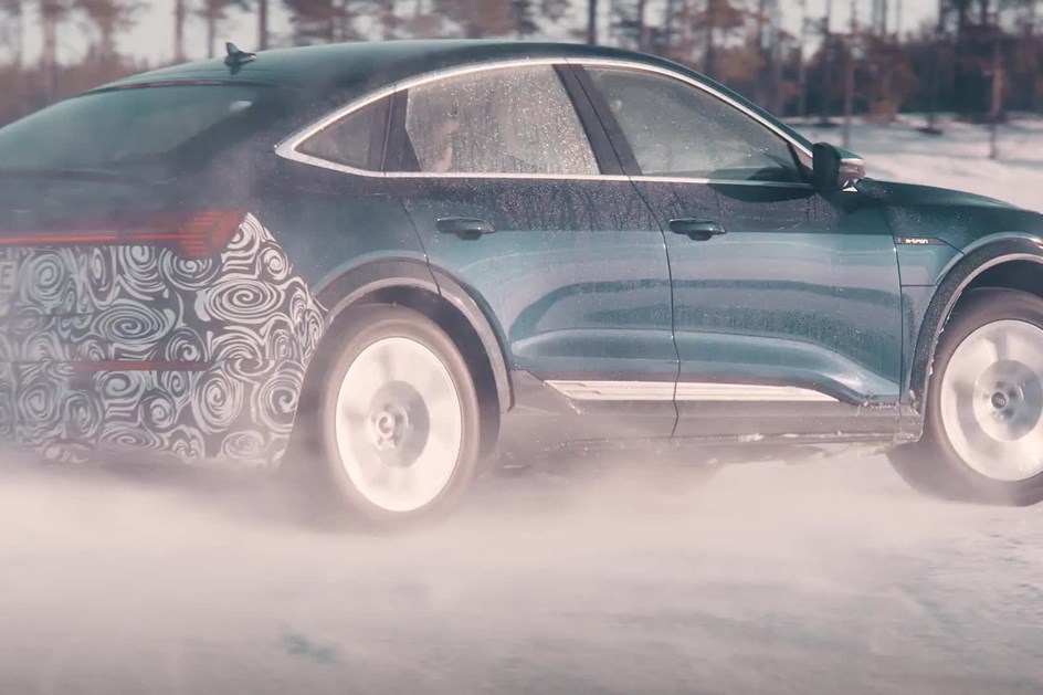 Audi e-tron Sportback renovado já testa na neve