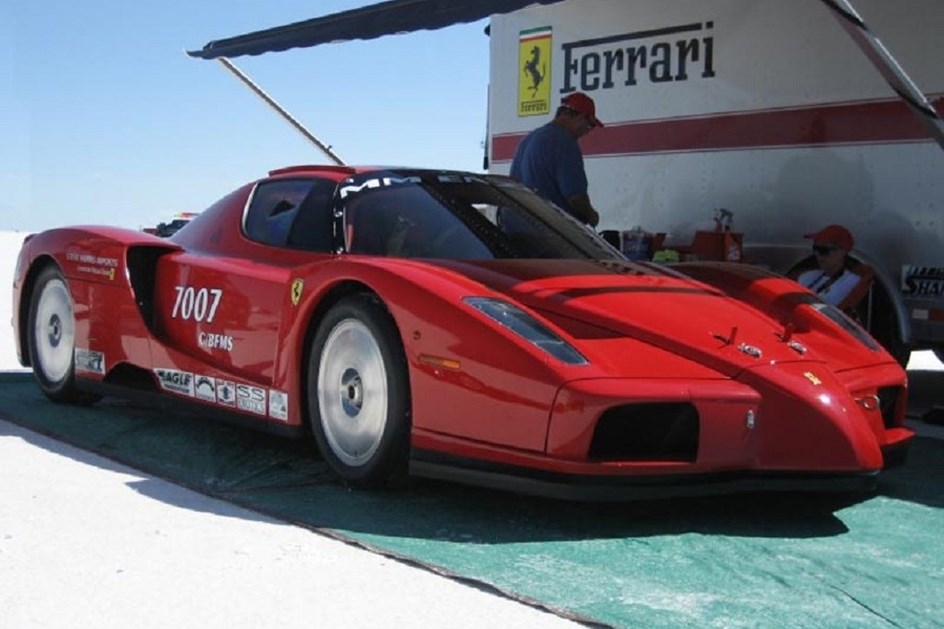 Fiável e poderoso: Ferrari Enzo de 4 M€ já fez 145 mil km