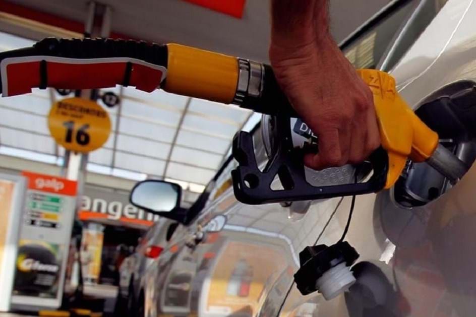 Combustíveis descem segunda-feira mais do que o esperado