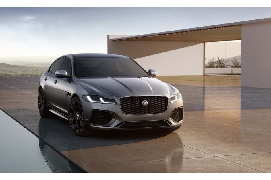 Jaguar XE e XF já são R-Dynamic Black; saiba os preços