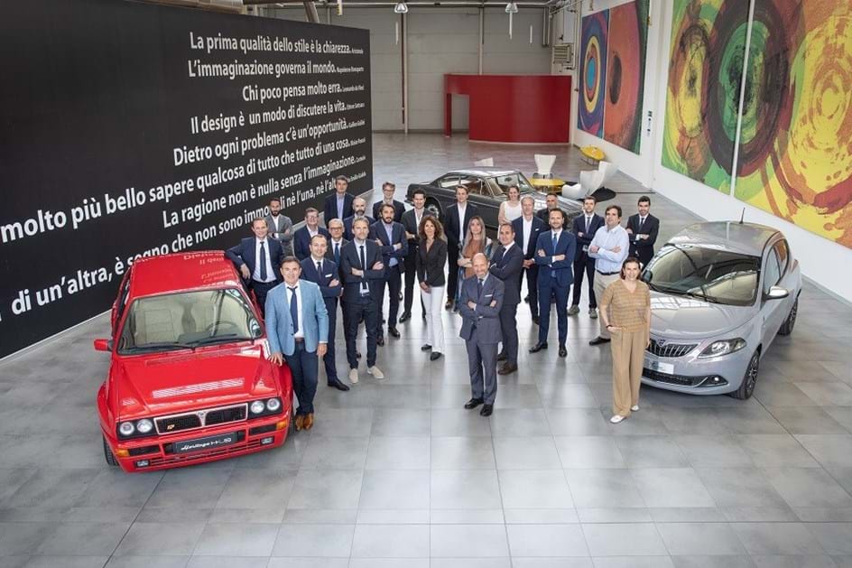 Lancia renascida ataca Europa com três novos carros electrificados