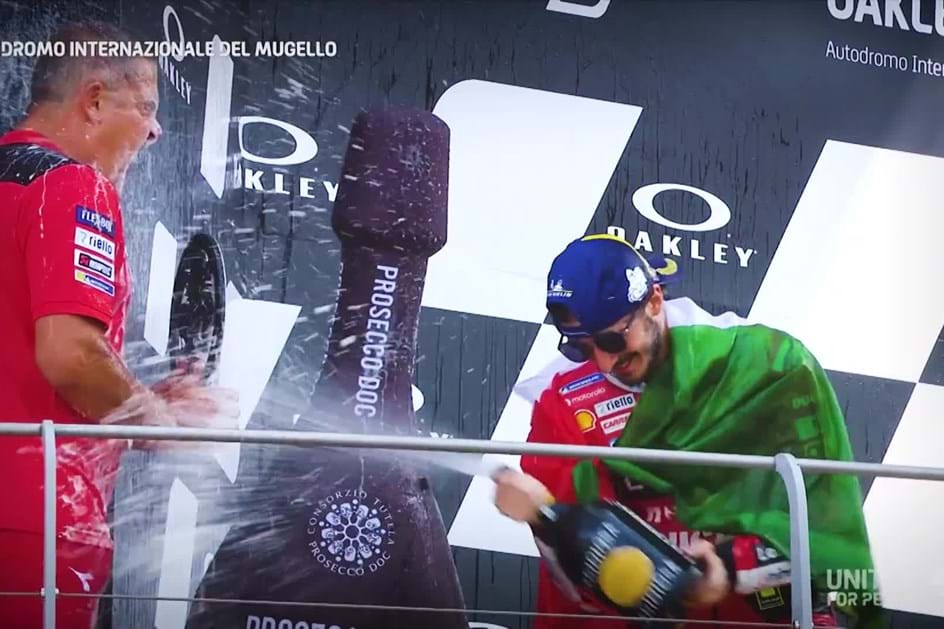 MotoGP: Bagnaia vence GP Itália com Miguel Oliveira em nono