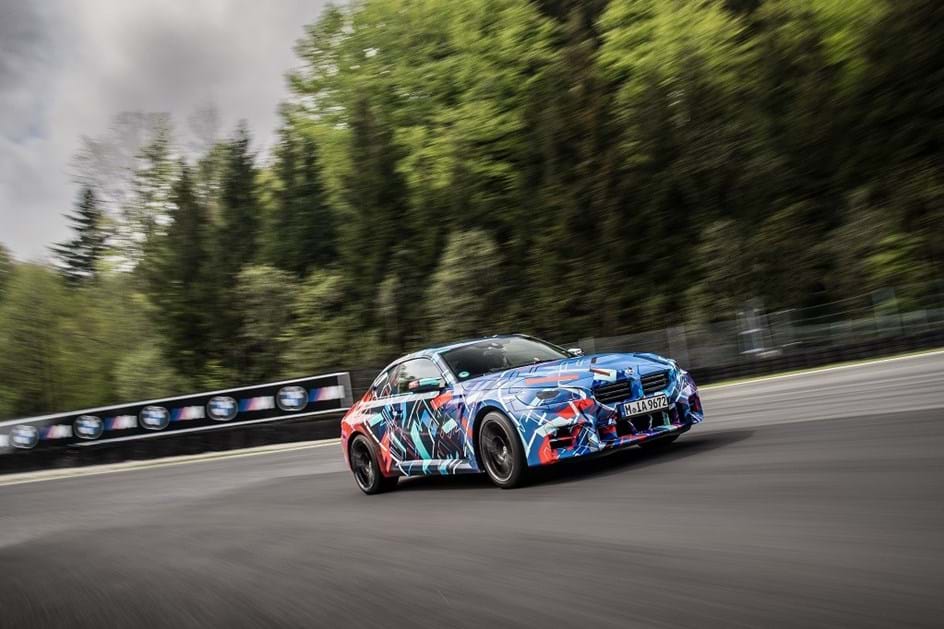 BMW M2 em testes finais: tecnologia de competição para a estrada