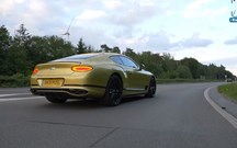 'Prego' a fundo: veja o Bentley Continental GT Speed a ultrapassar 340 km/hora