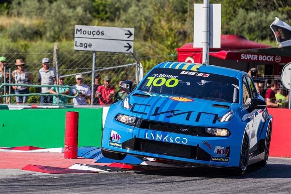 Vila Real acolhe 100.ª corrida da Taça do Mundo de Carros de Turismo -  Motores - SAPO Desporto