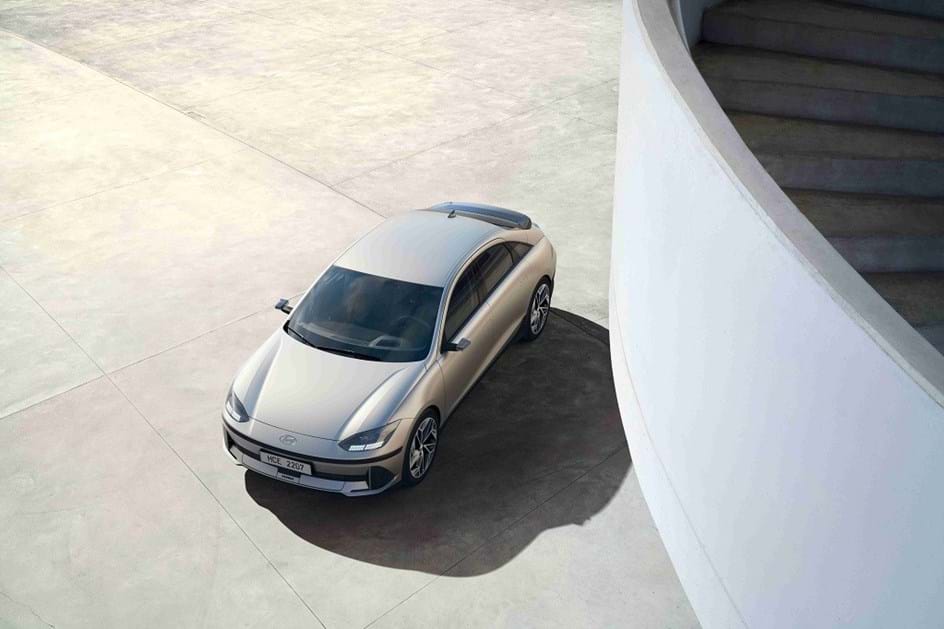Hyundai Ioniq 6 chega em 2023 com 610 km de autonomia