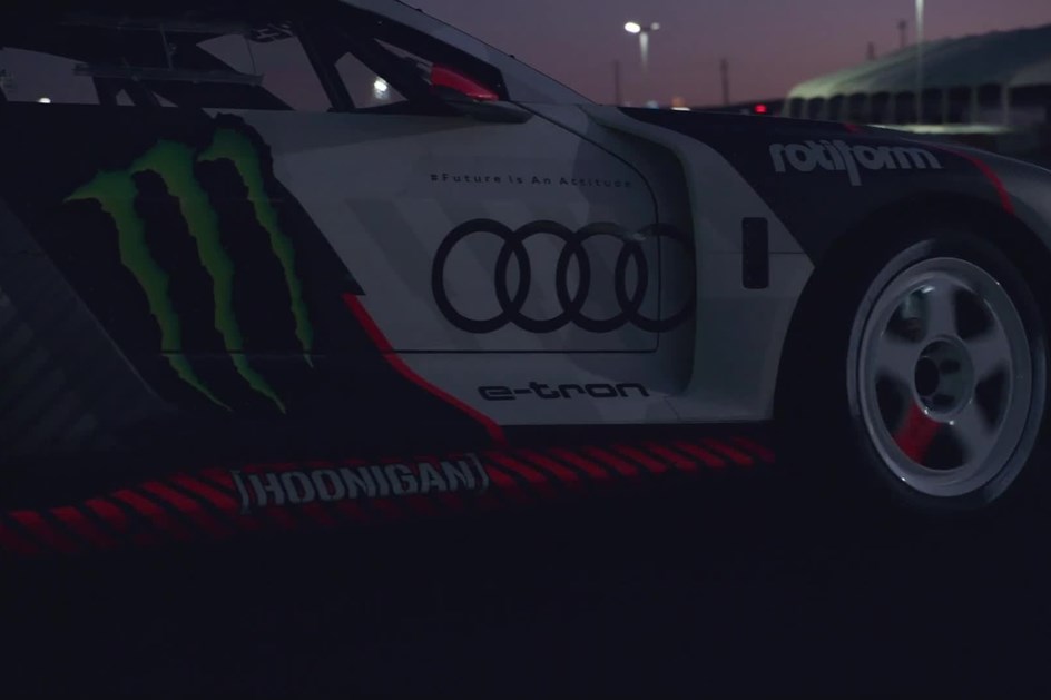 Electrikhana em Las Vegas: Ken Block diabólico ao volante do electrizante Audi S1 Hoonitron