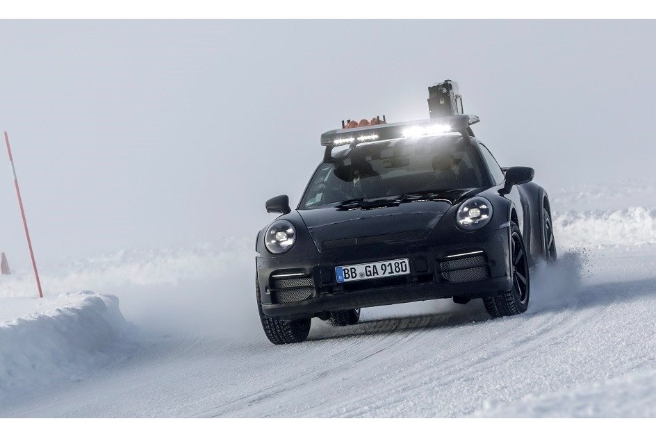 Regresso de um mito dos ralis: Porsche estreia 911 Dakar