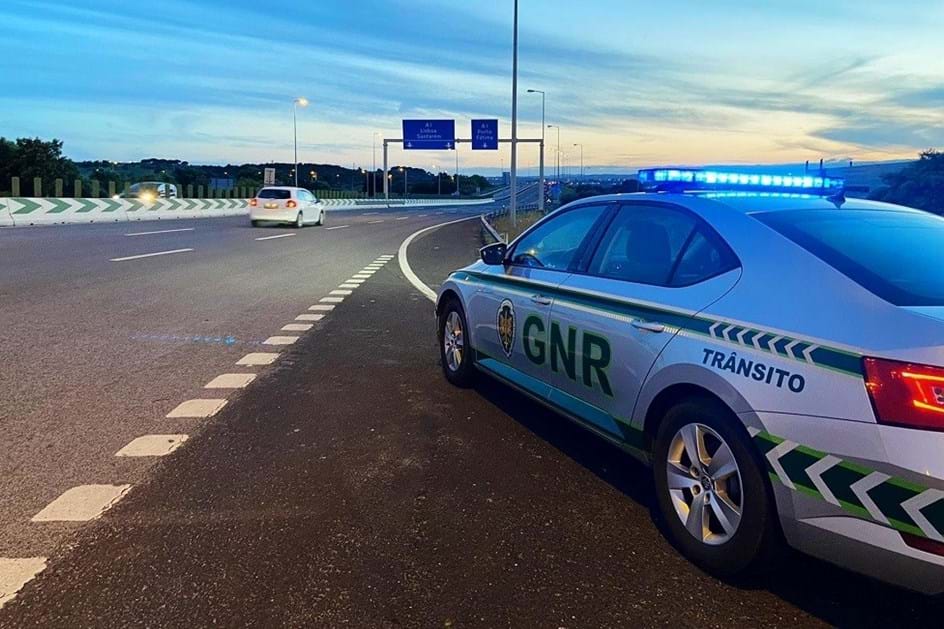 'Viajar sem Pressa': GNR e PSP controlam excesso de velocidade
